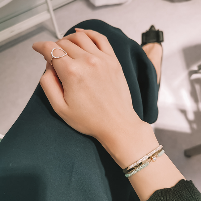 Halo diamond ring